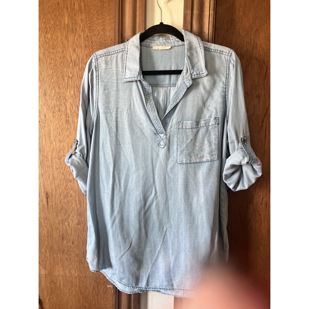 SKIES ARE BLUE-Woman's Denim Blue Vneck Rolled Sleeve W/Pocket Shirt Size L